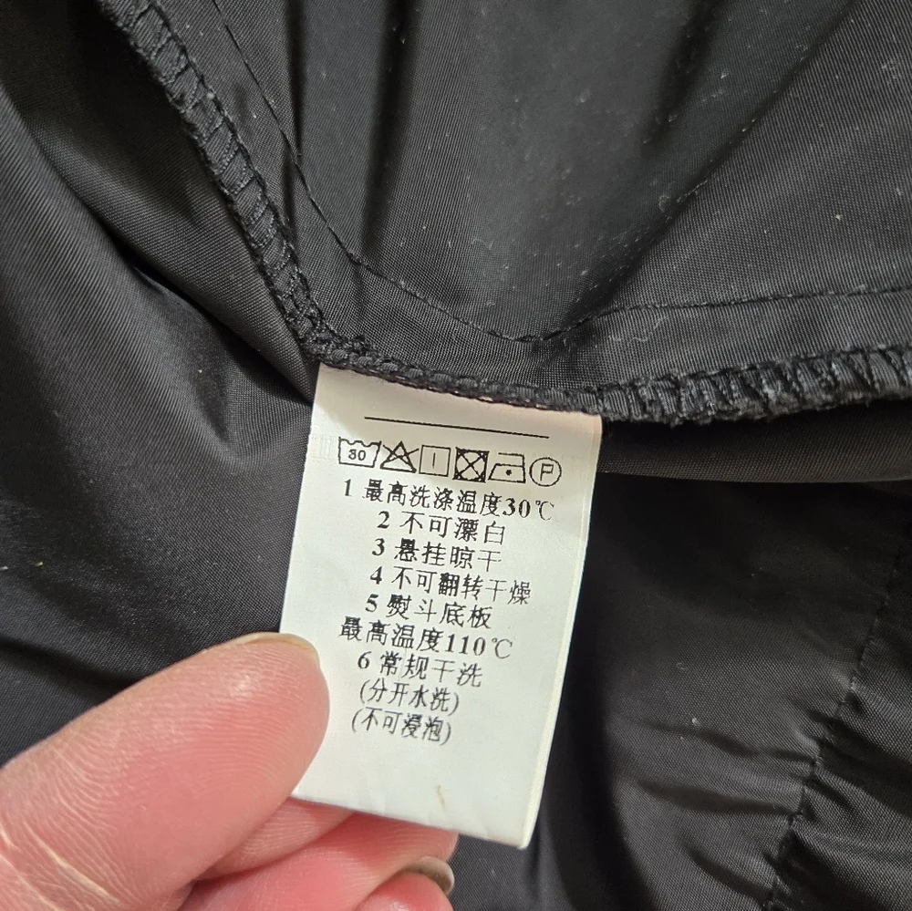 ECOLOR Black Double-Breasted Women's Jacket With Ruffle Bottom And Cuffs. Medium - Picture 11 of 14